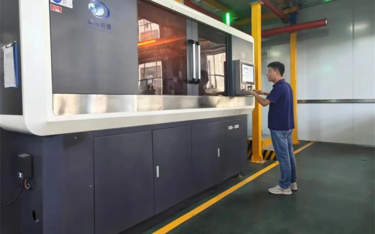 معدات الطباعة الرملية التاريخية Cprint 3D العاملة في ورشة Xixia Exhaust Pipe